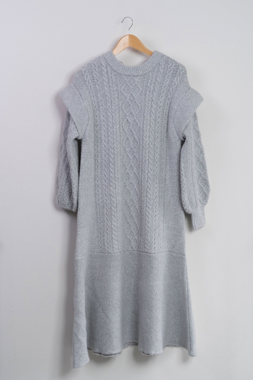 POWER SHOULDER CABLE KNIT DRESS/パワーショルダーケーブルニットドレス